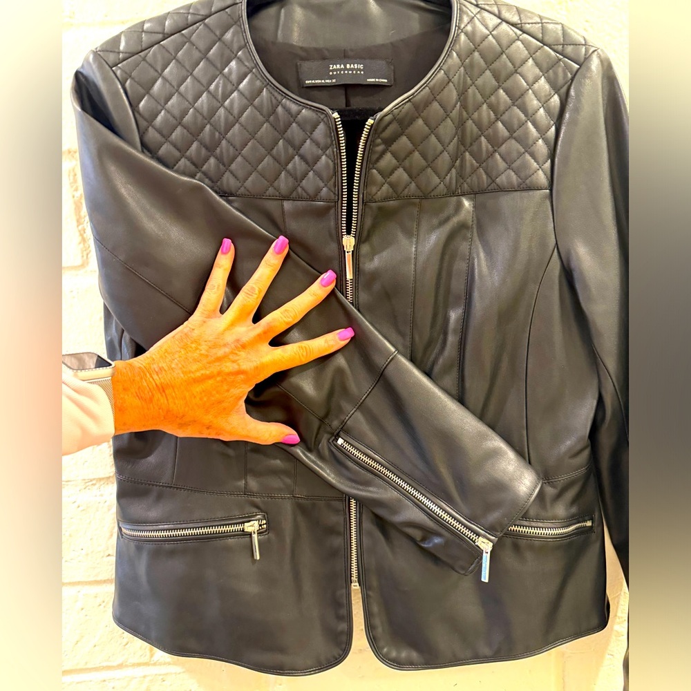 XL ZARA Black Faux Leather jacket with stretch for comfort and definition